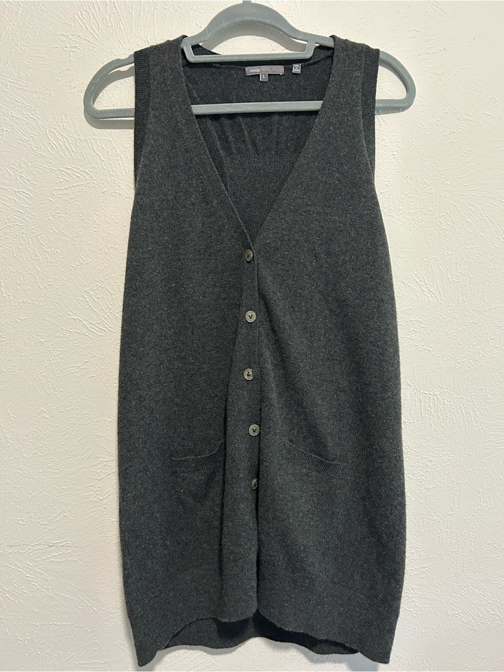 100% cashmere sweater vest